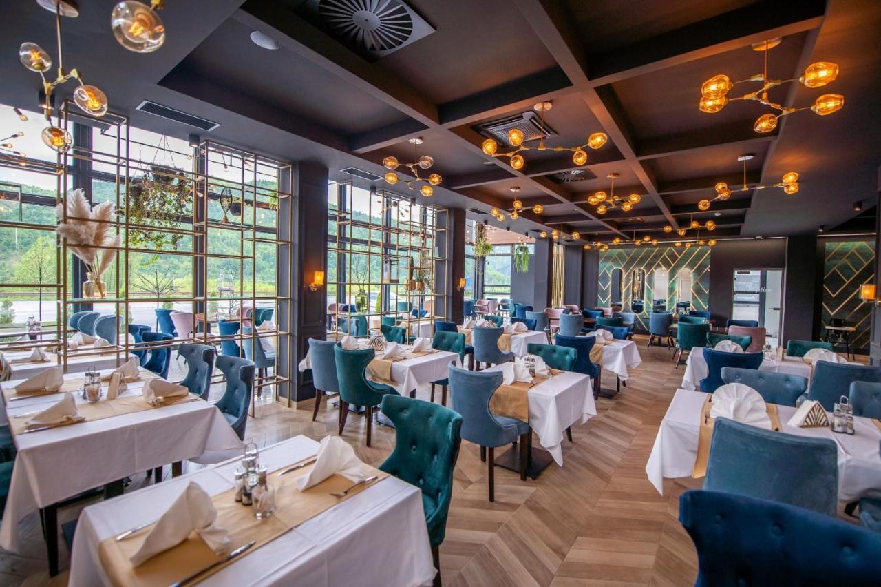 Hotel In Zepce Екстериор снимка