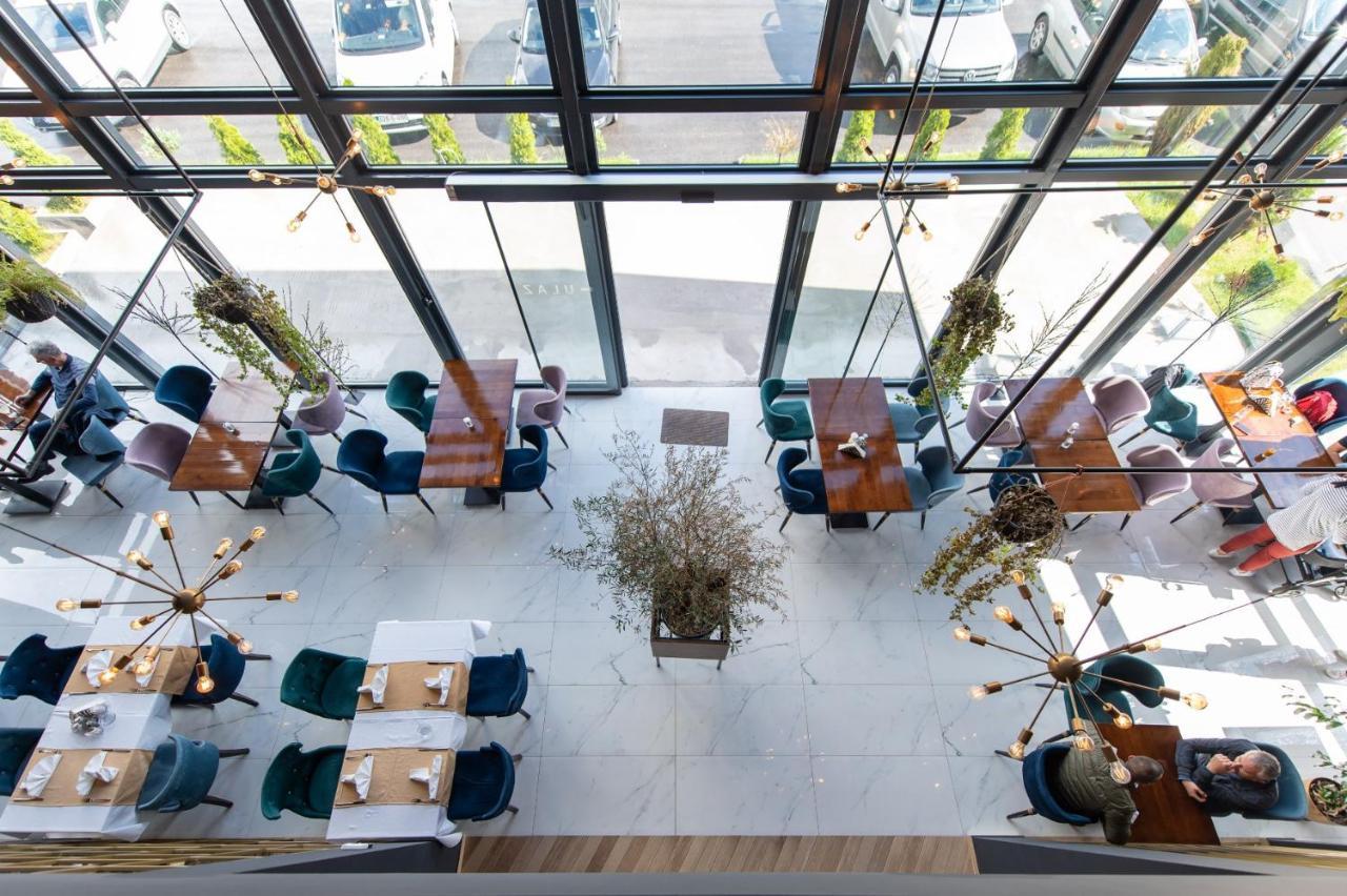 Hotel In Zepce Екстериор снимка