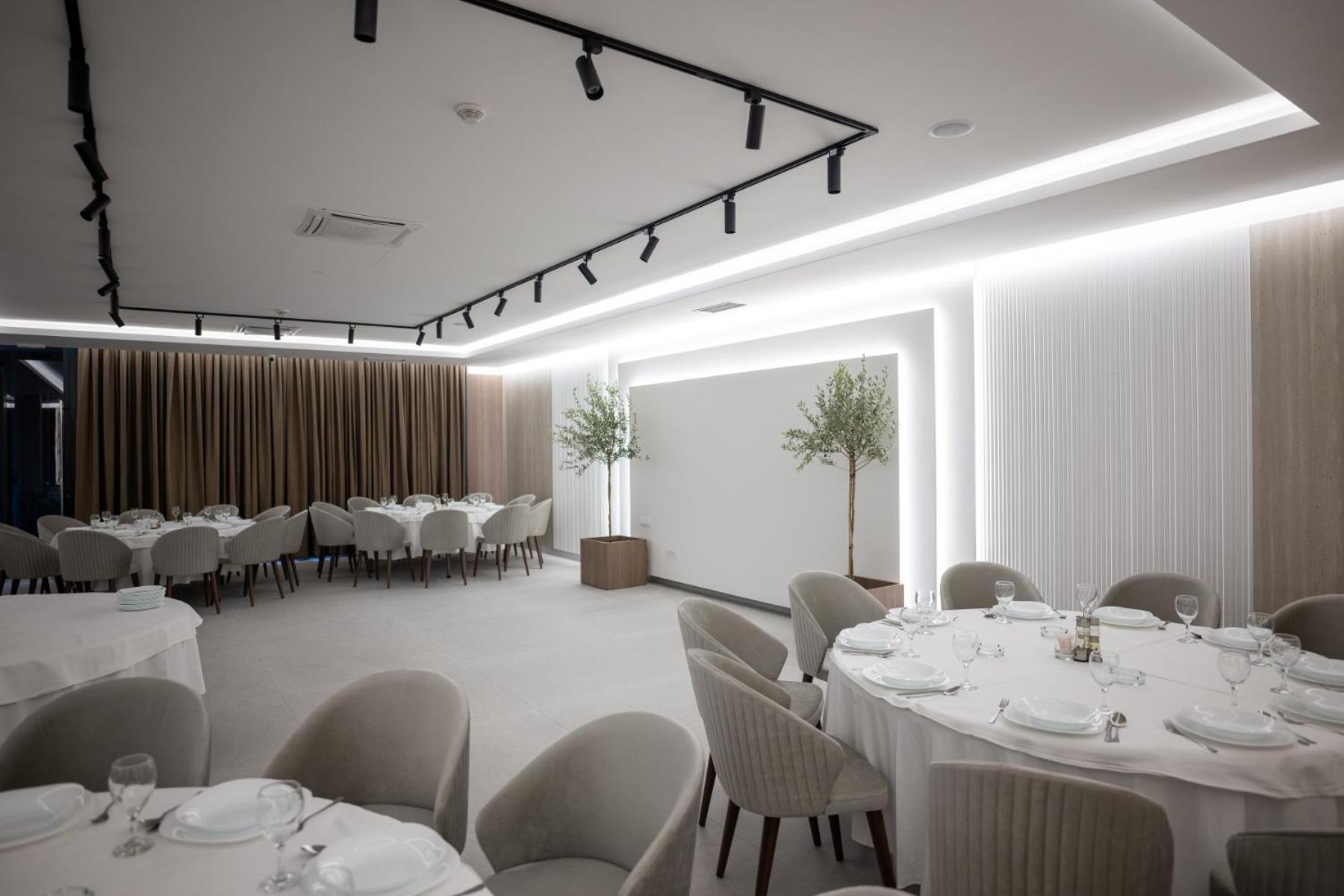 Hotel In Zepce Екстериор снимка