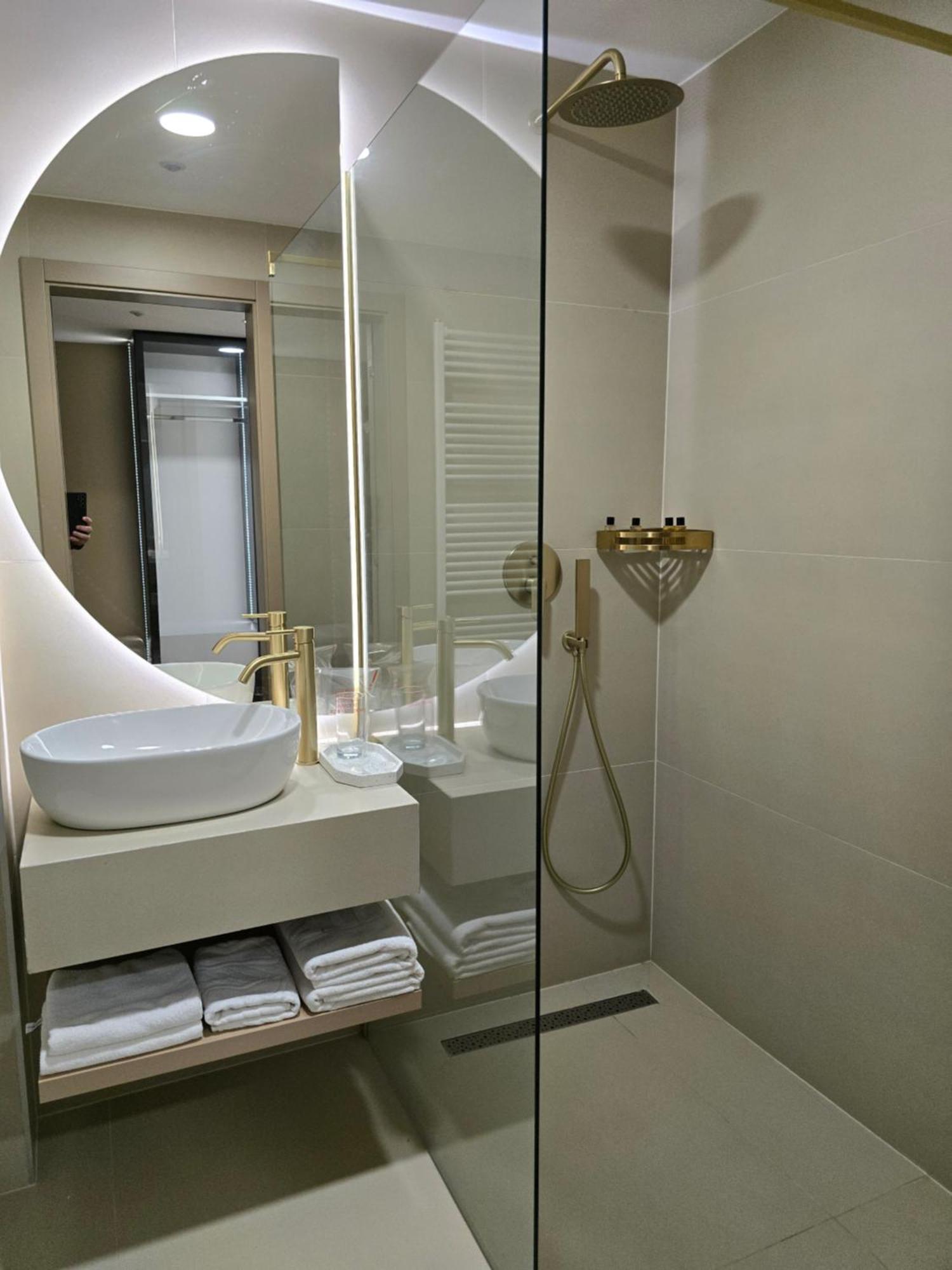 Hotel In Zepce Екстериор снимка