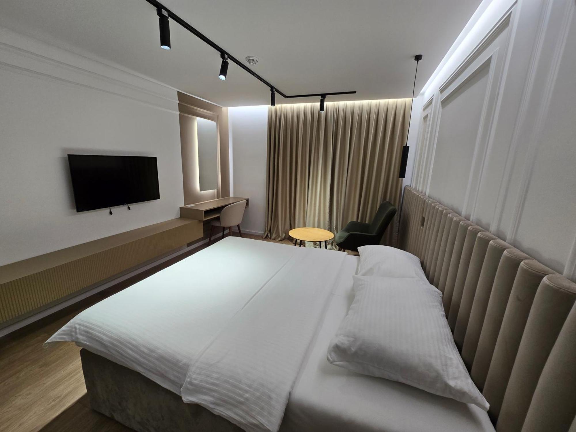 Hotel In Zepce Екстериор снимка