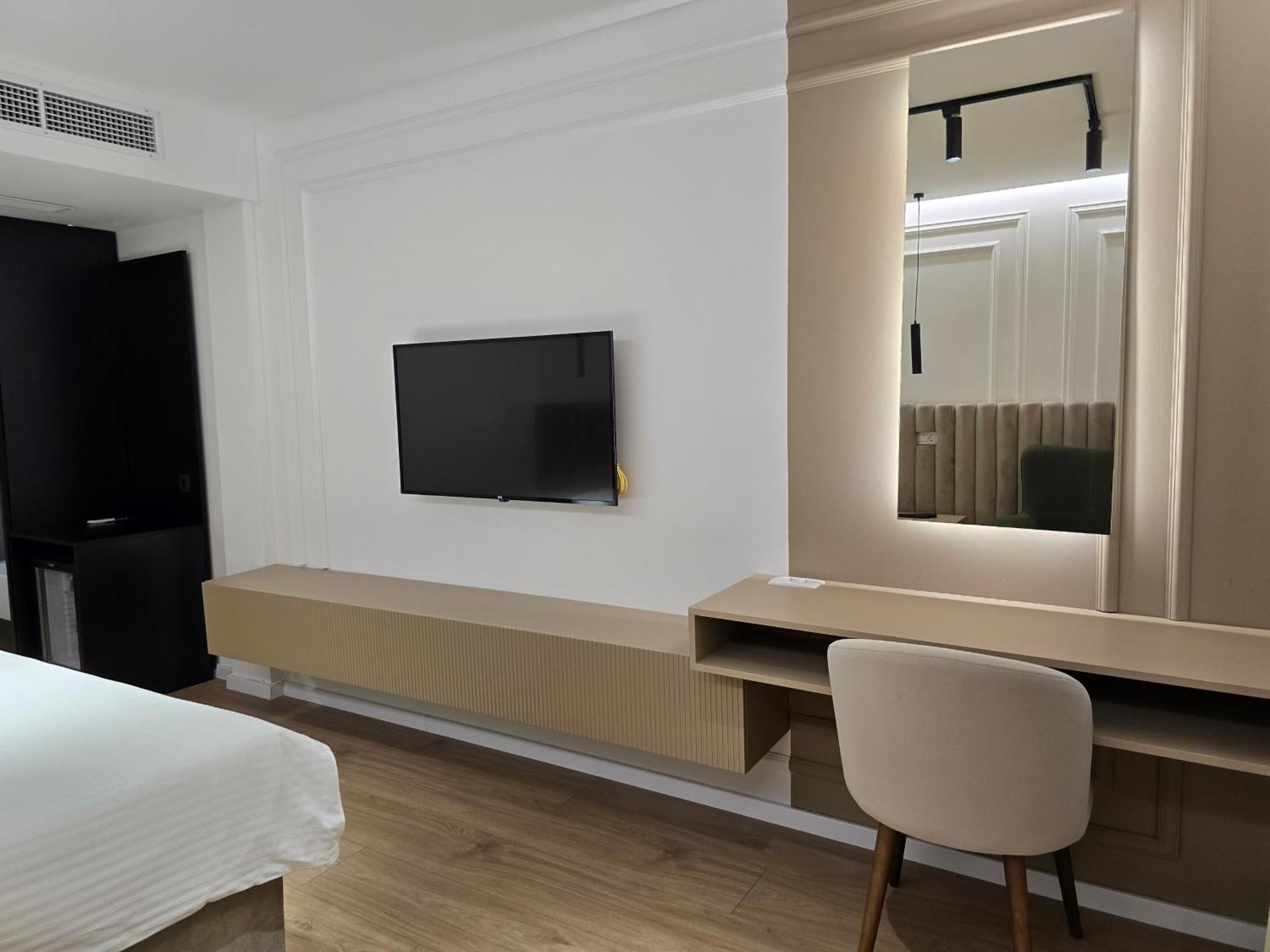 Hotel In Zepce Екстериор снимка