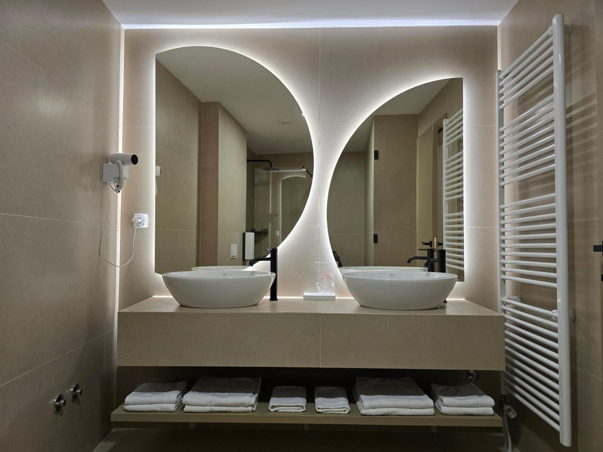 Hotel In Zepce Екстериор снимка
